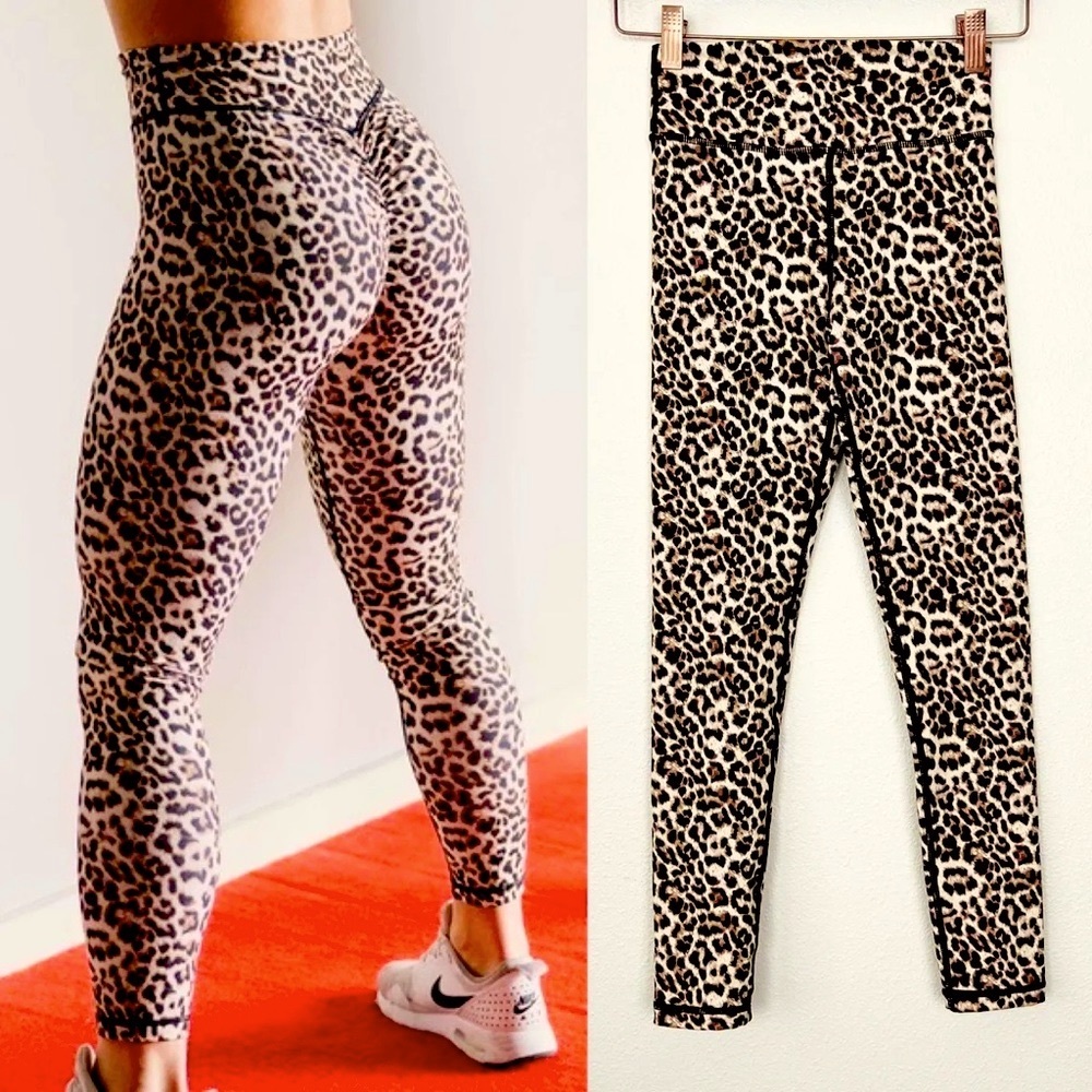Zyia Active Leopard Brilliant Scrunchy leggings
